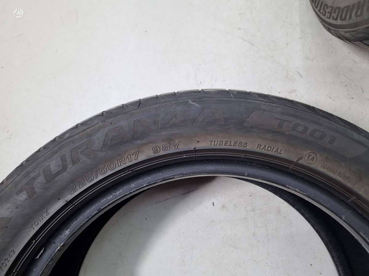 Bridgestone 5mm, летние 225/50 R17