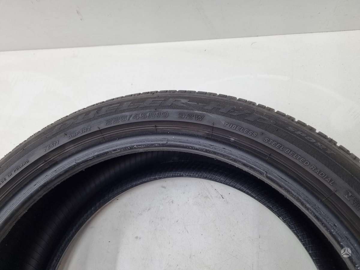 Bridgestone 2023, летние 225/45 R19