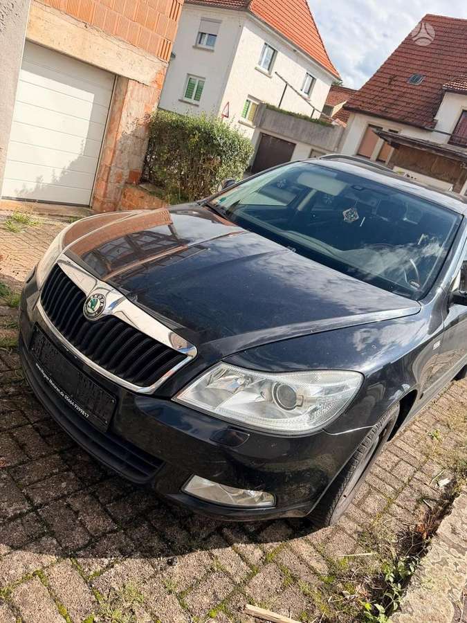 Skoda Octavia dalimis