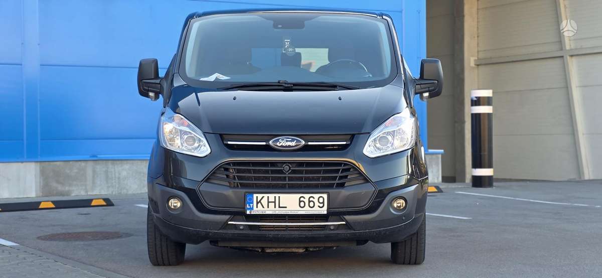 Ford Tourneo Custom - 2