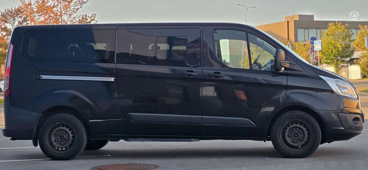 Ford Tourneo Custom - 4