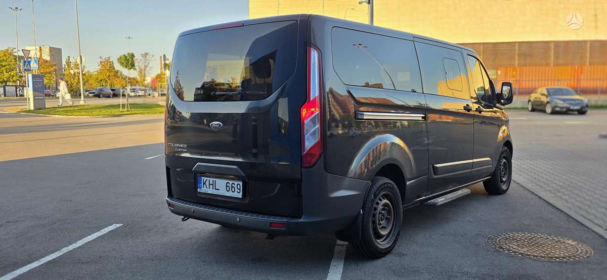 Ford Tourneo Custom - 5