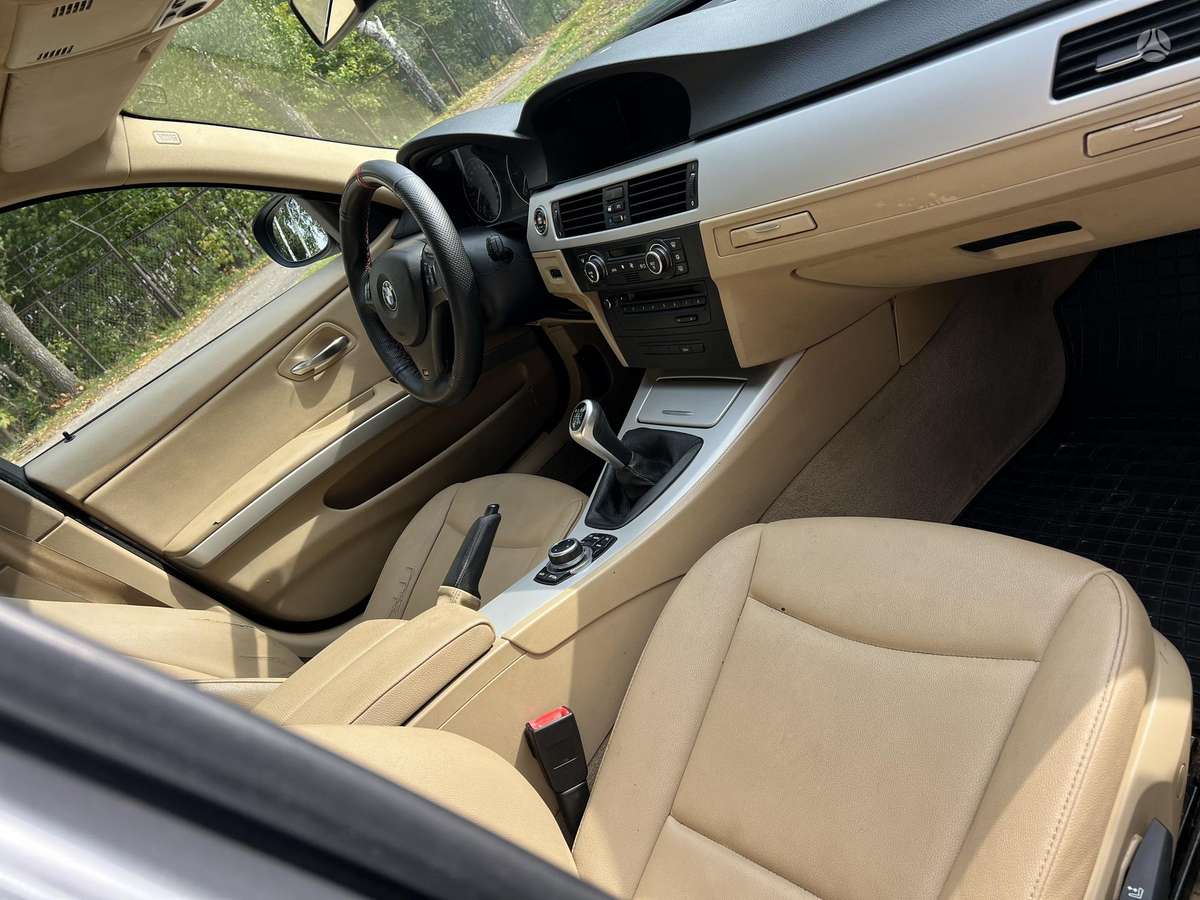 BMW 318, 2.0 l., wagon