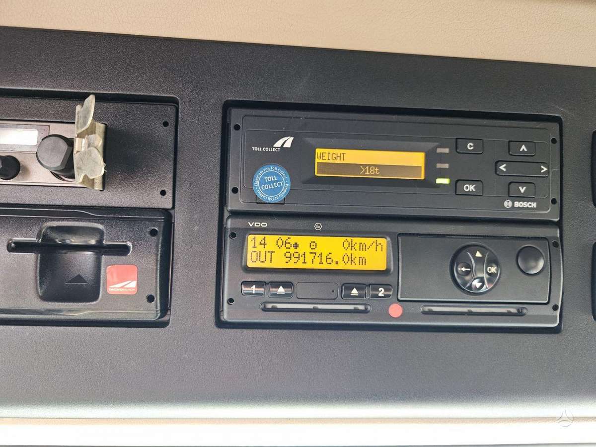 Mercedes-Benz 1845 Retarder Mega, double sleeper