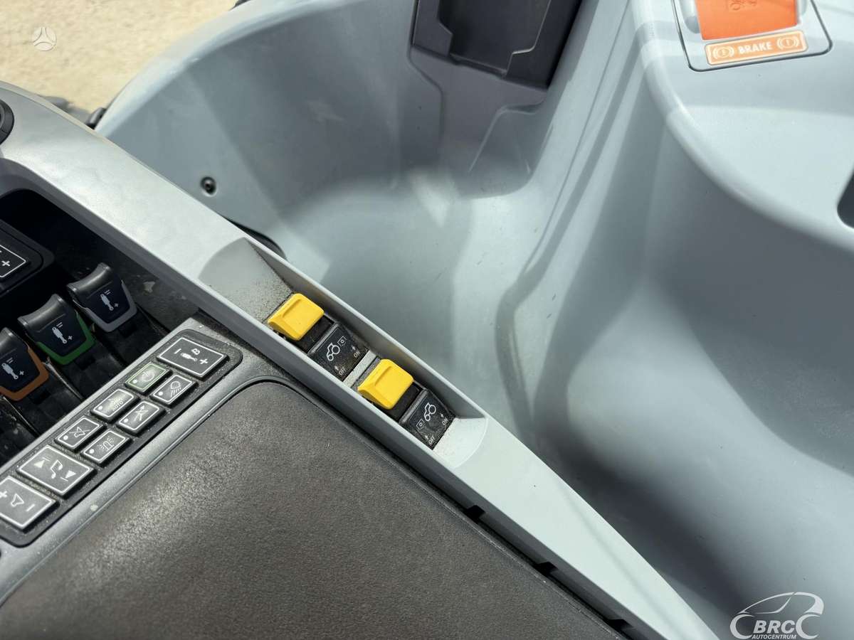 Valtra T235, tractors