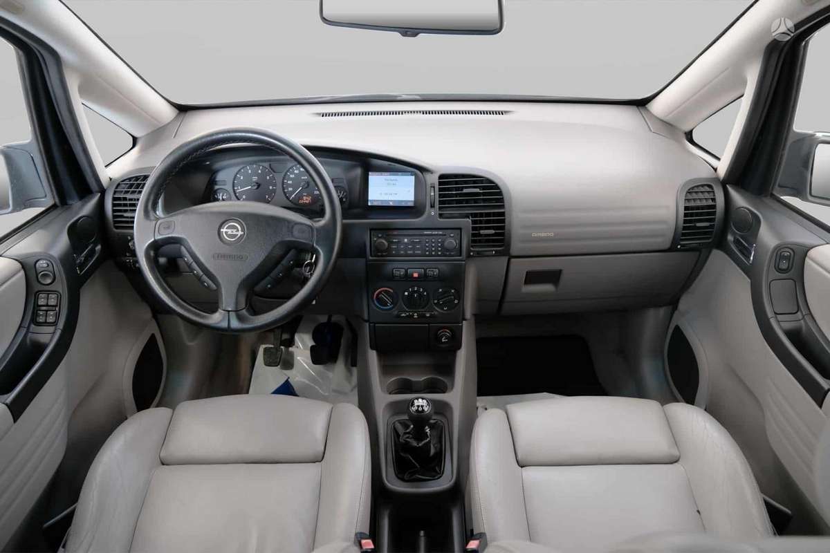 Opel Zafira - 9