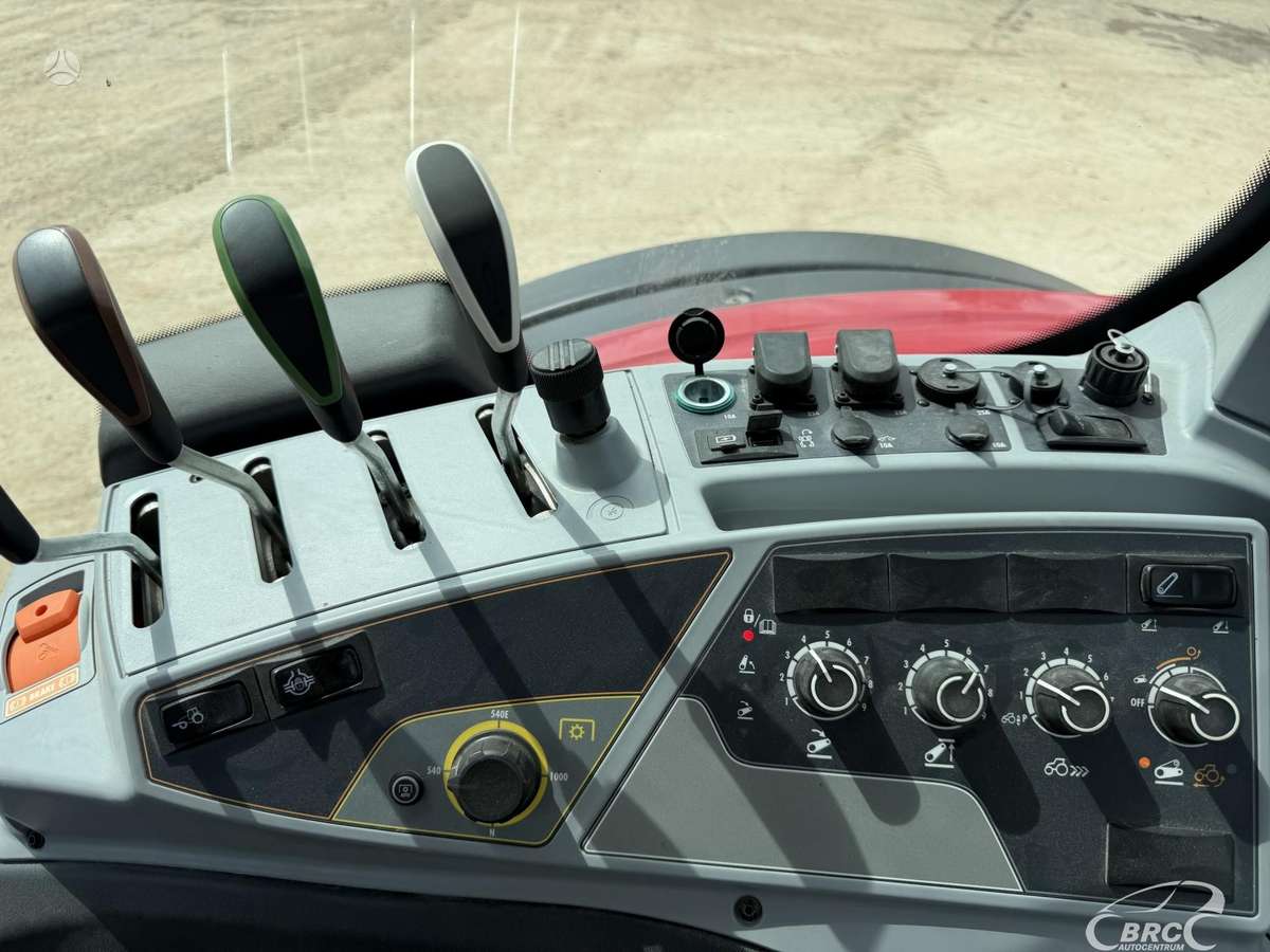 Valtra N155E Frontalinis krautuvas .., tractors