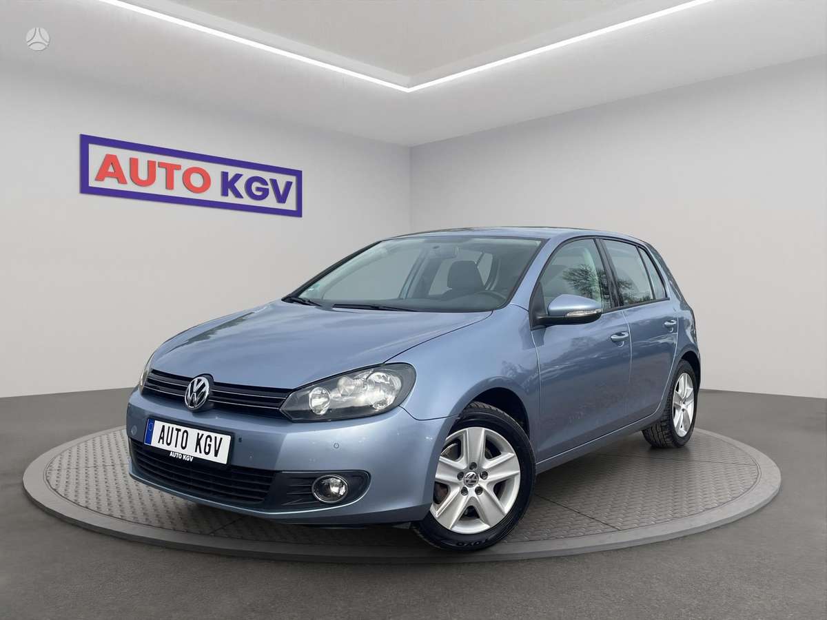 Volkswagen Golf - 1