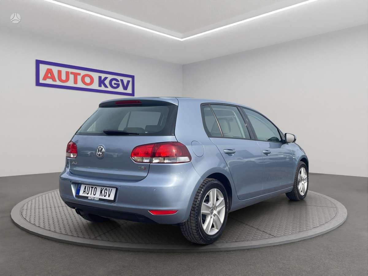 Volkswagen Golf - 5