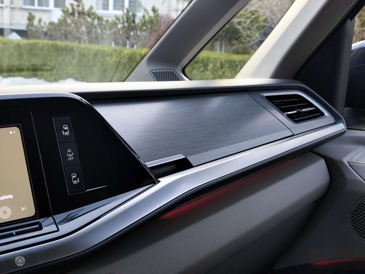Volkswagen Multivan - 12