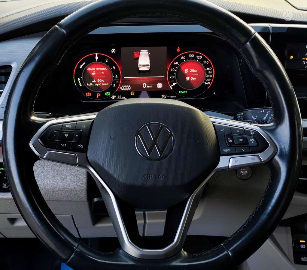 Volkswagen Multivan - 9