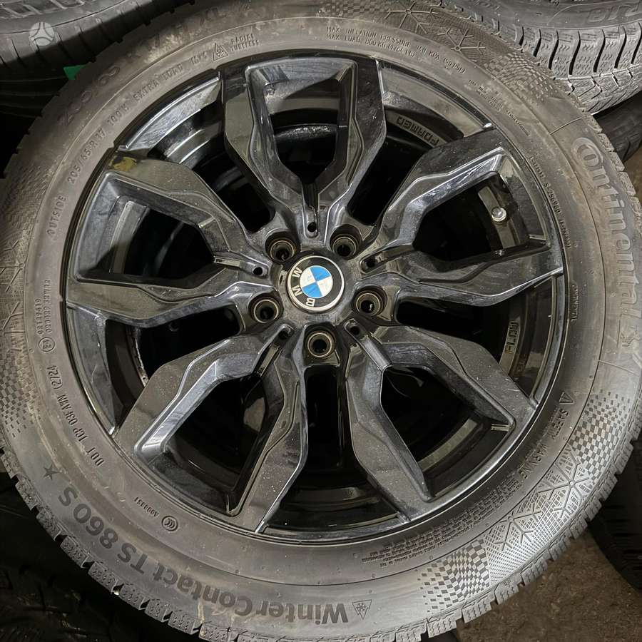 BMW IX1, lengvojo lydinio, R17
