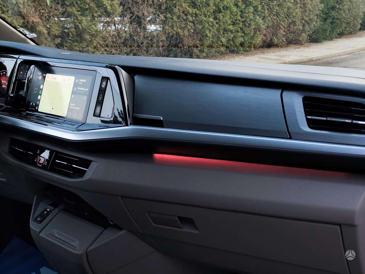 Volkswagen Multivan - 10