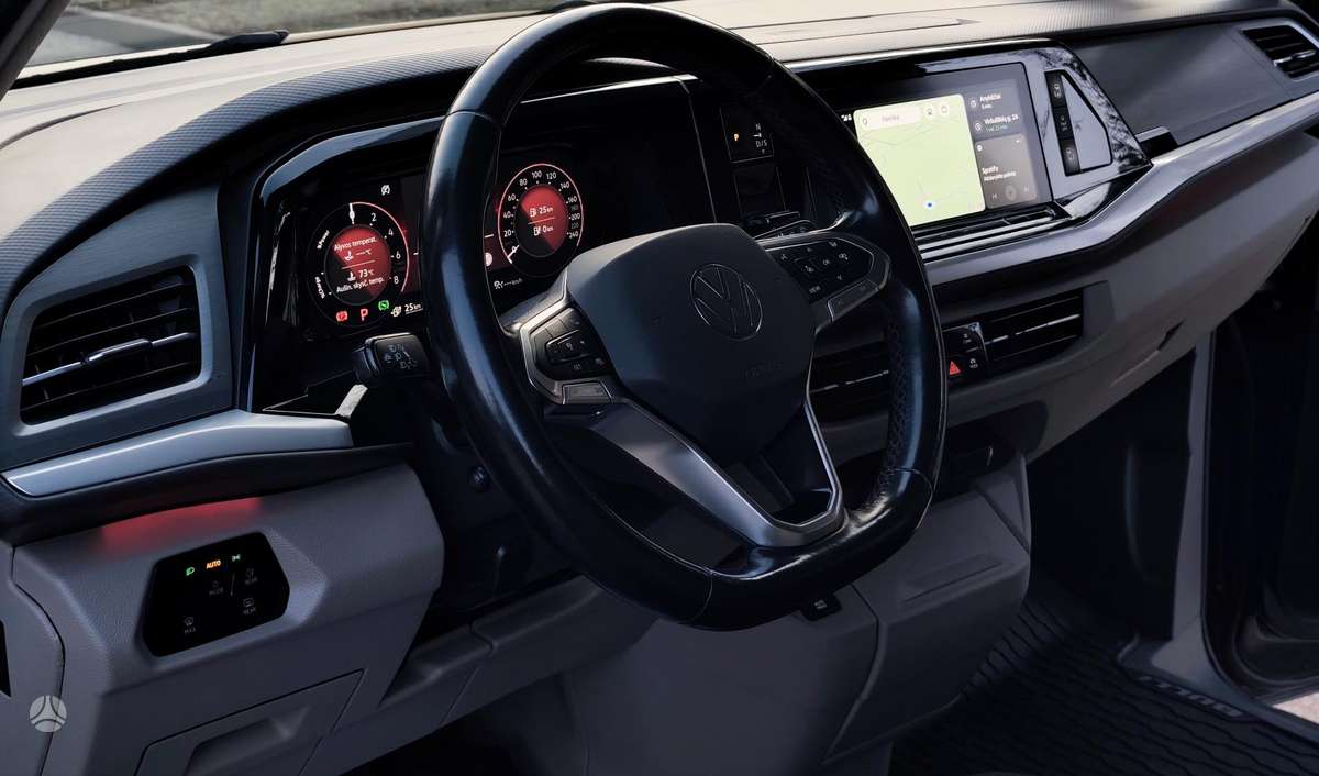 Volkswagen Multivan - 11