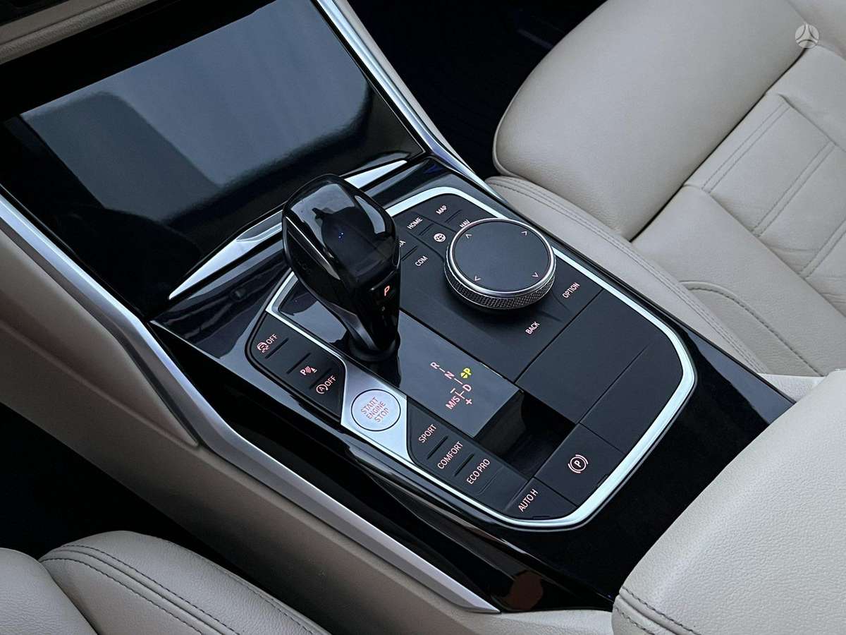 BMW 320, 2.0 l., Седан