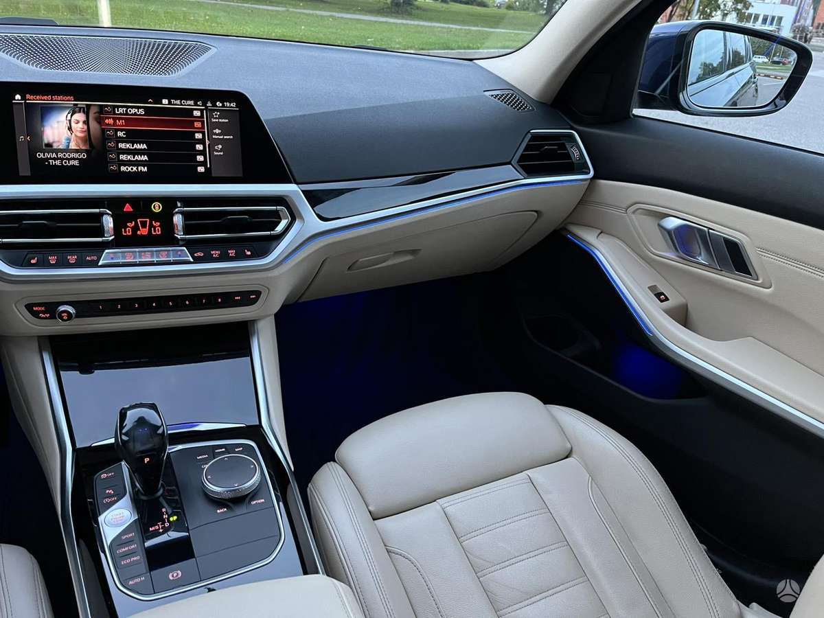 BMW 320, 2.0 l., Седан