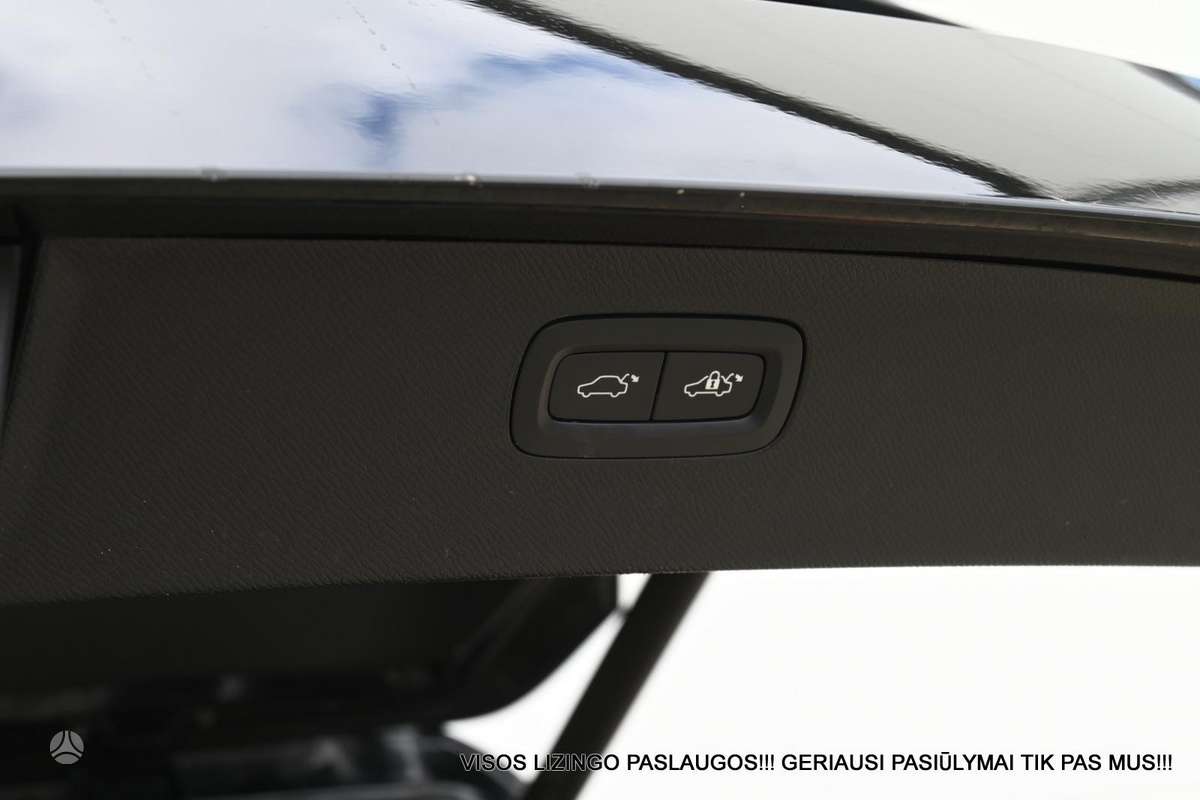 Volvo XC90, 2.0 l., off-road / crossover
