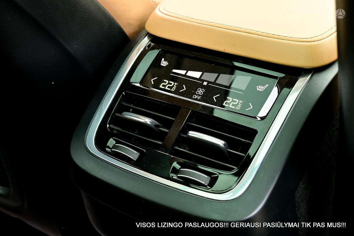 Volvo XC90, 2.0 l., off-road / crossover