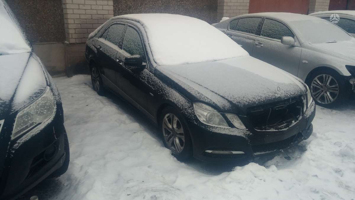 Mercedes-Benz E220