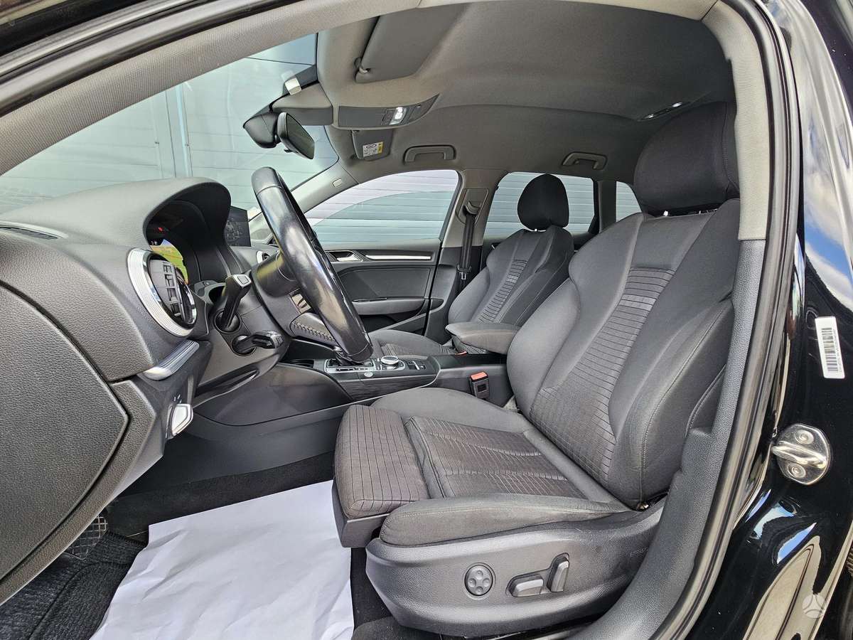 Audi A3, 1.6 l., hatchback