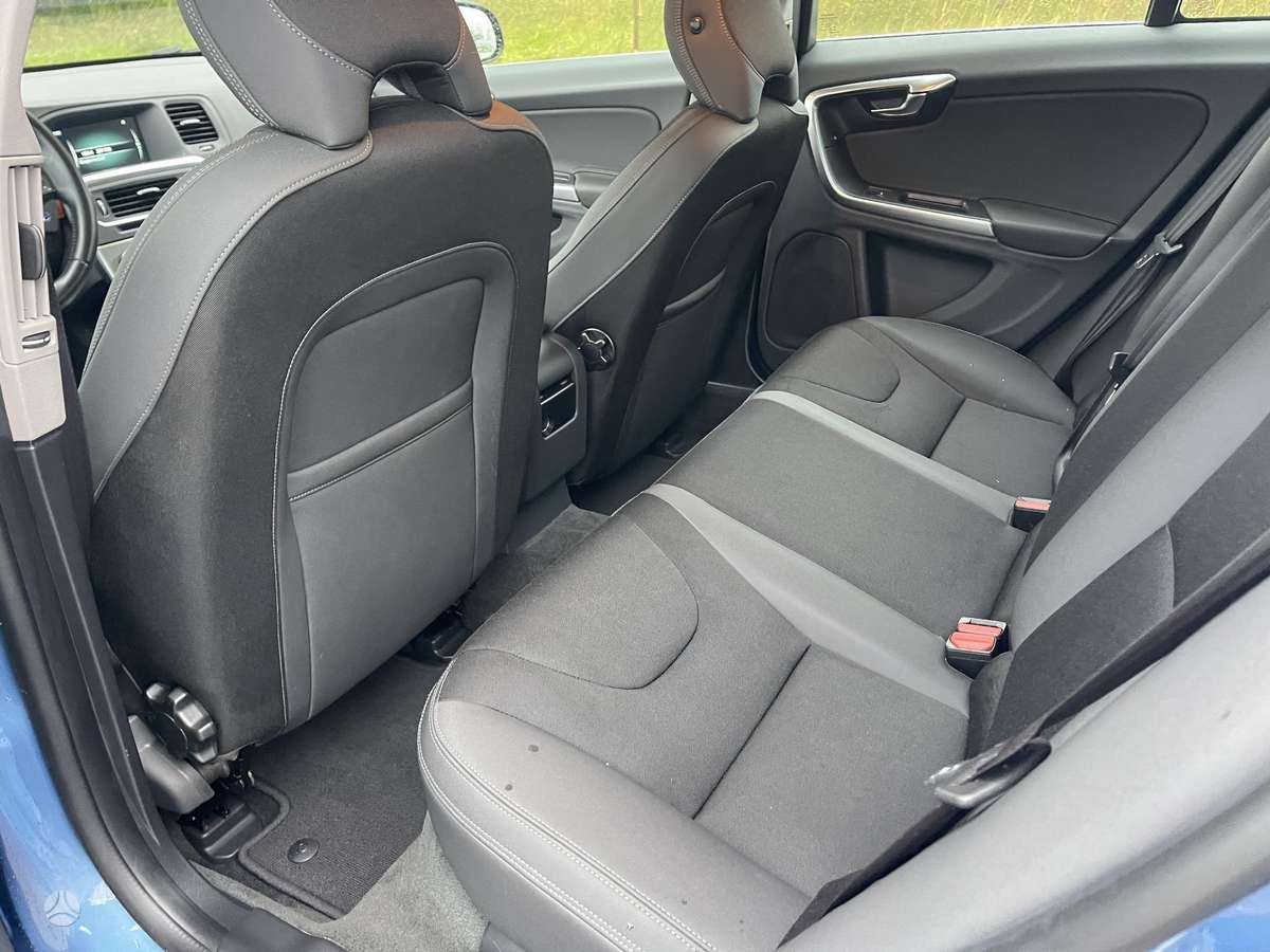 Volvo V60, 2.0 l., Универсал