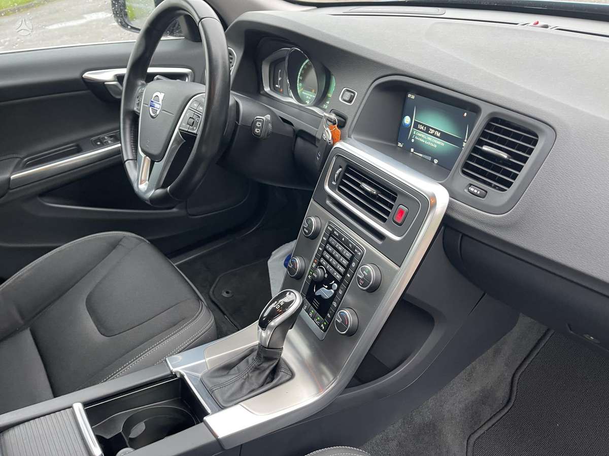 Volvo V60, 2.0 l., Универсал