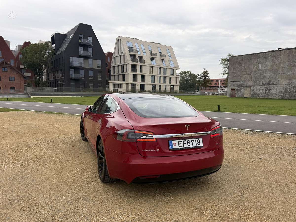Tesla Model S, 75 кВт·ч, Хэтчбек