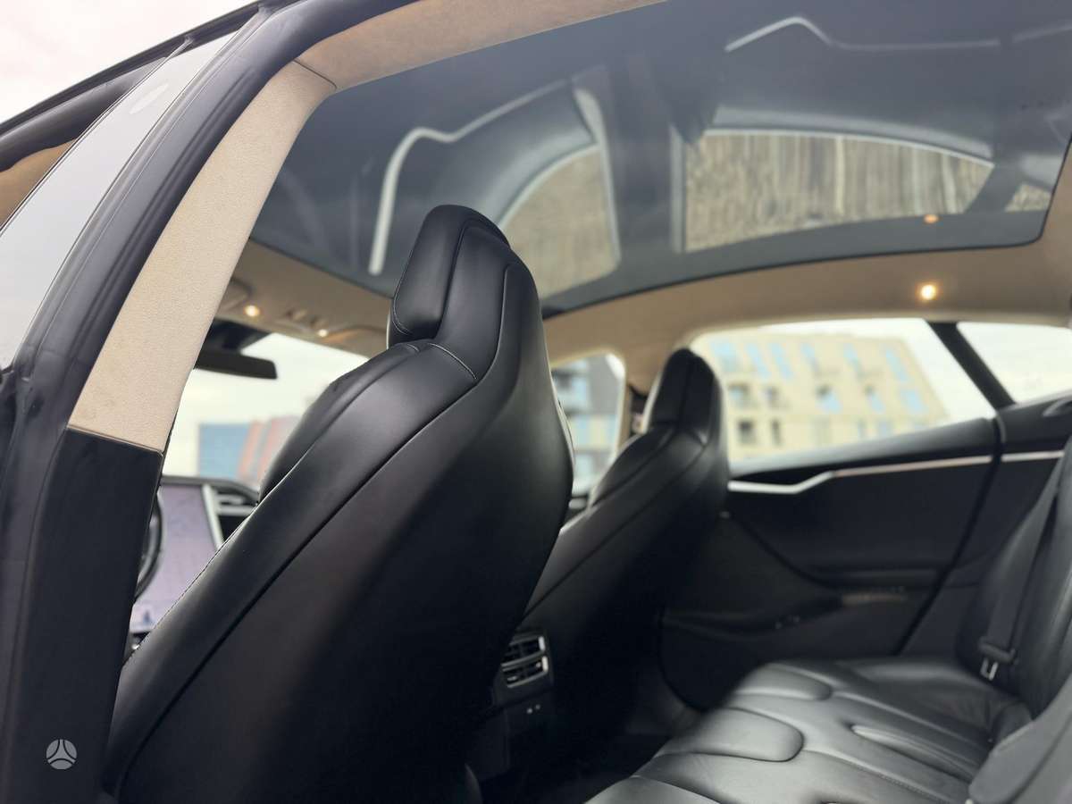 Tesla Model S, 75 kWh, hatchback