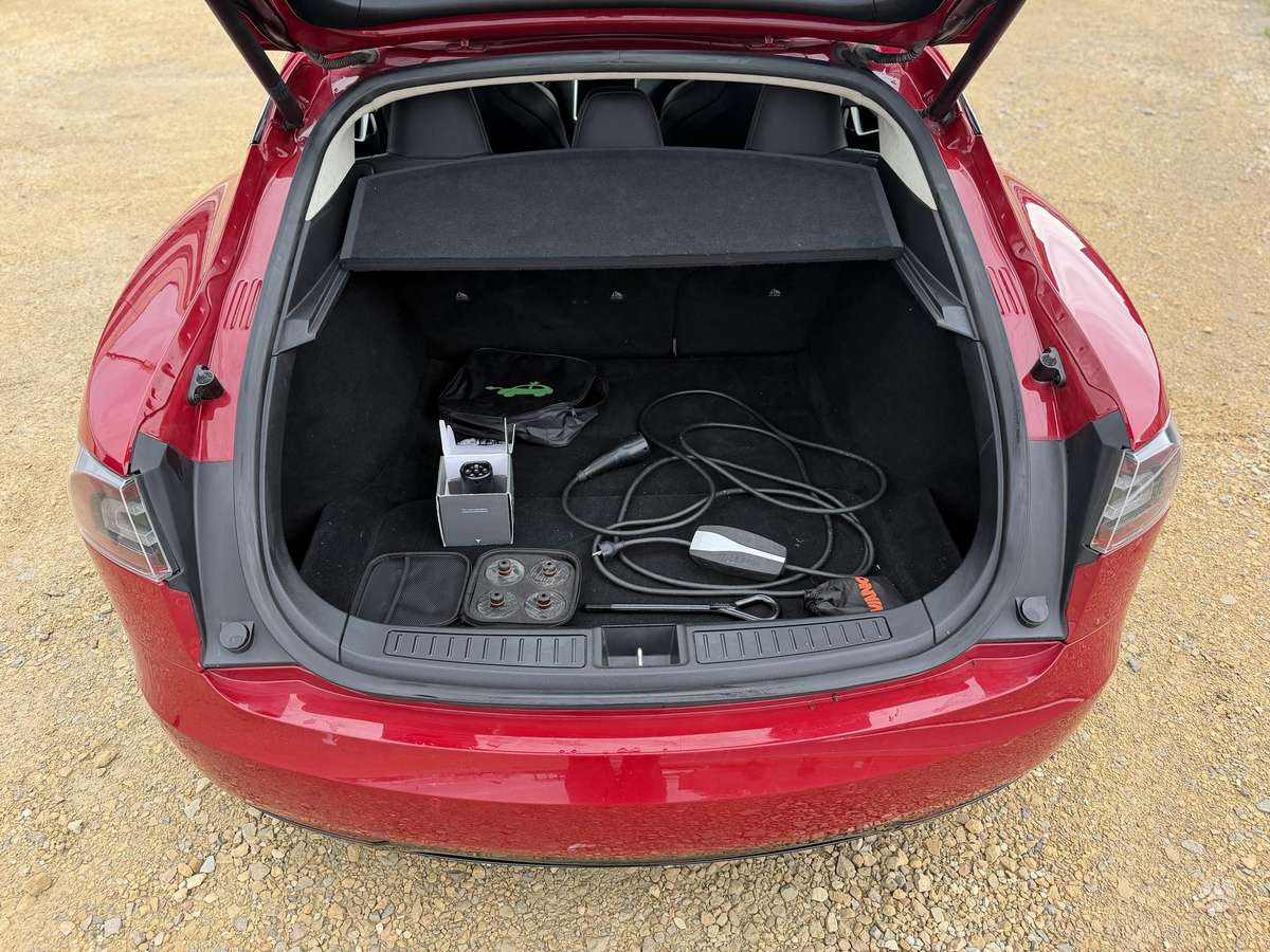 Tesla Model S, 75 kWh, hatchback