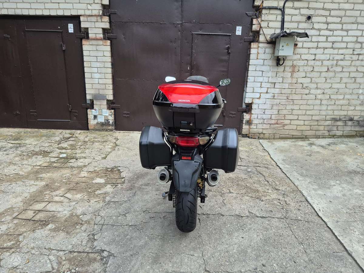 Honda CBF 1000cc, kruīza / touring