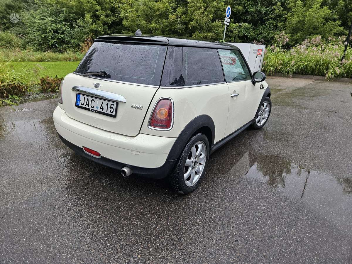 Mini Cooper, 1.4 l., hatchback