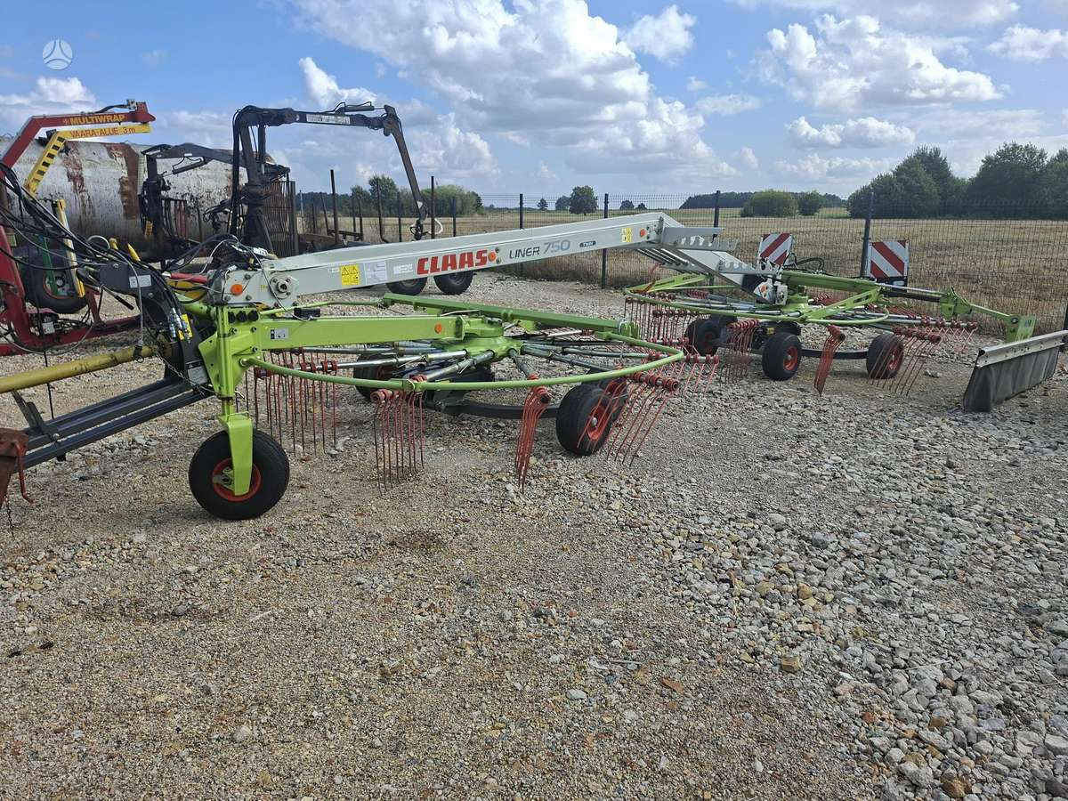 Claas Liner 750 Twin, grėbliai