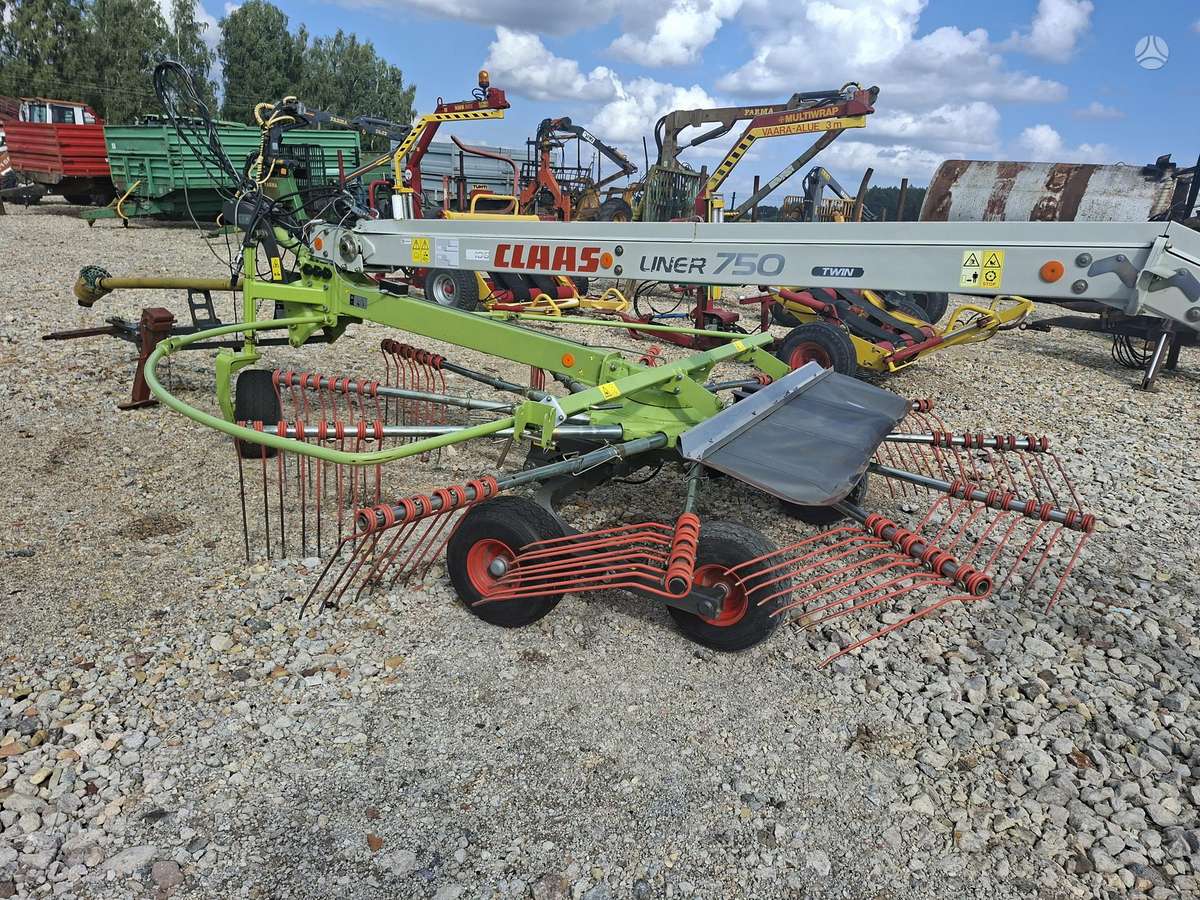 Claas Liner 750 Twin, grėbliai