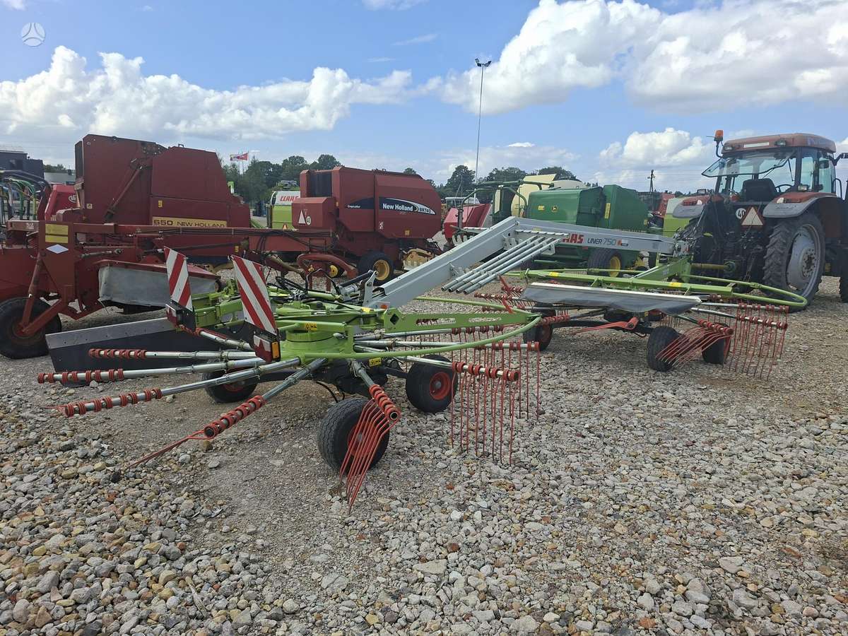 Claas Liner 750 Twin, grėbliai