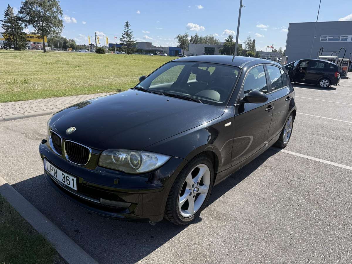 BMW 120 - 1