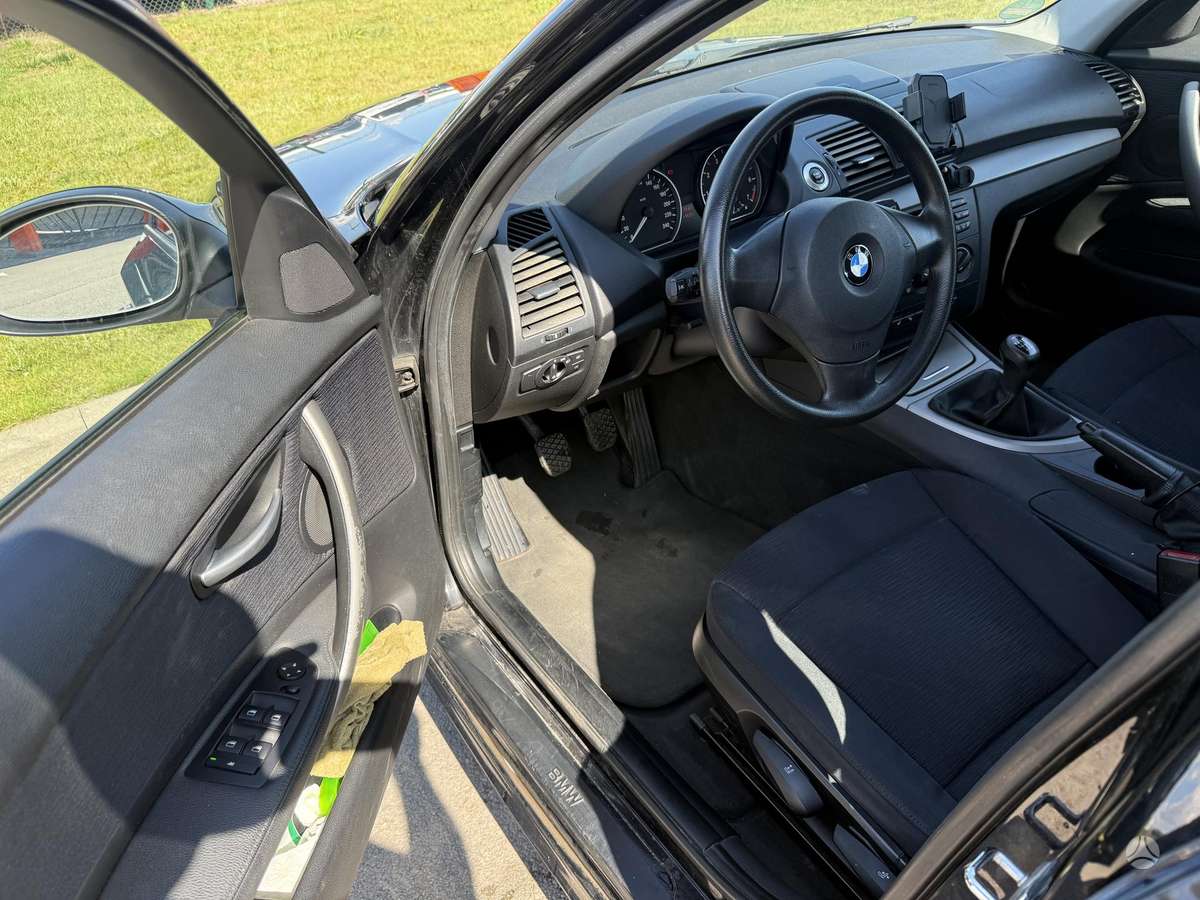 BMW 120 - 6