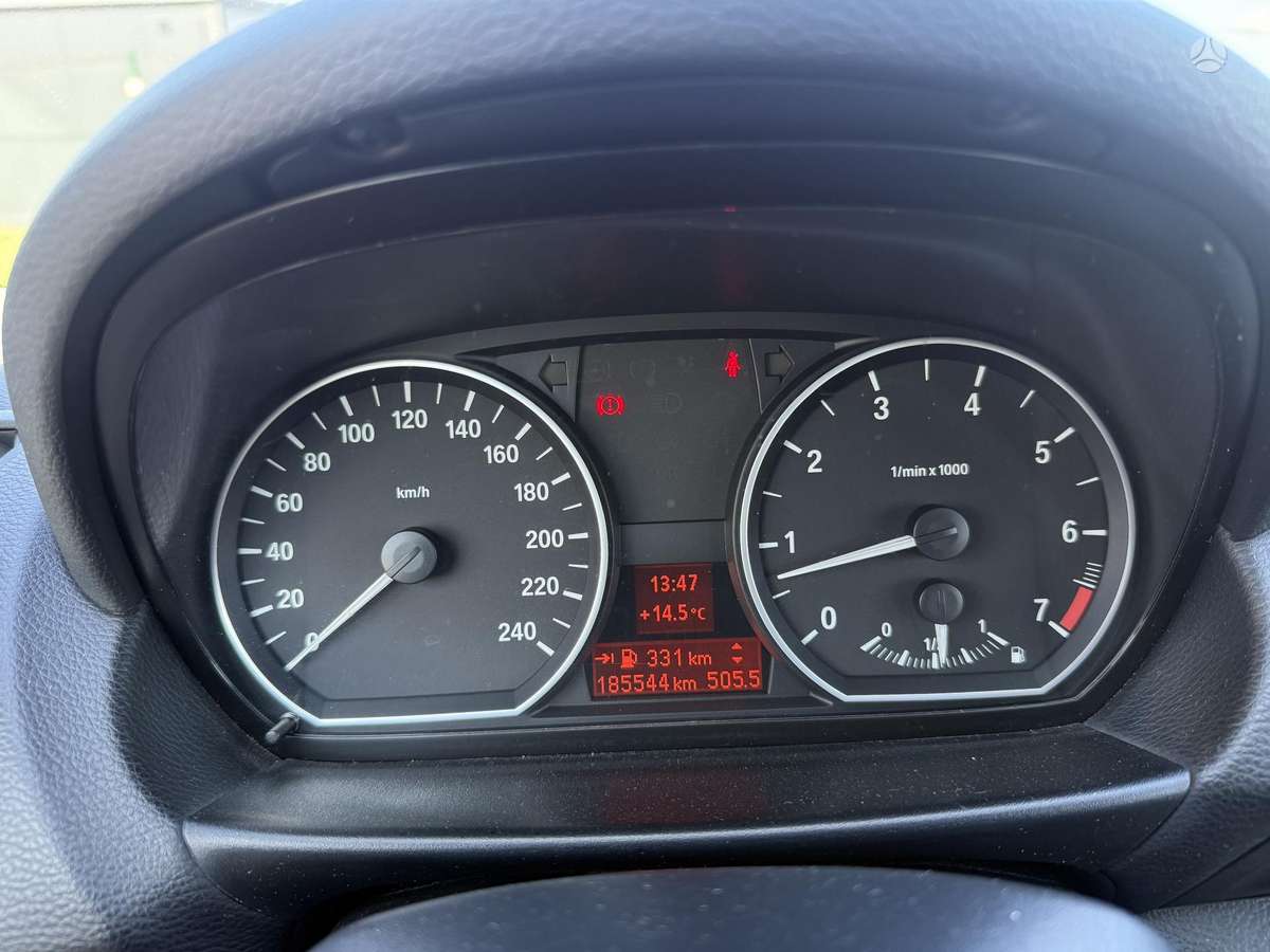 BMW 120 - 8