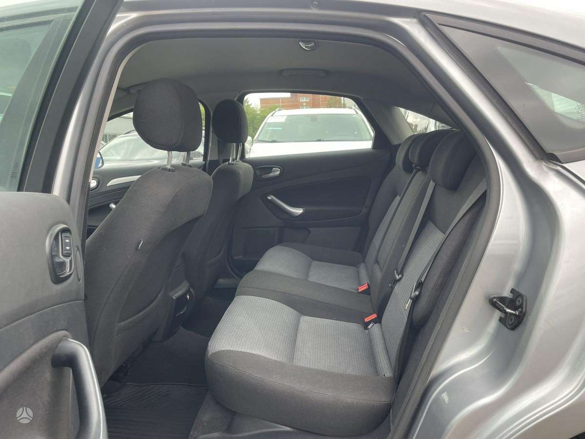 Ford Mondeo, 2.0 l., Хэтчбек