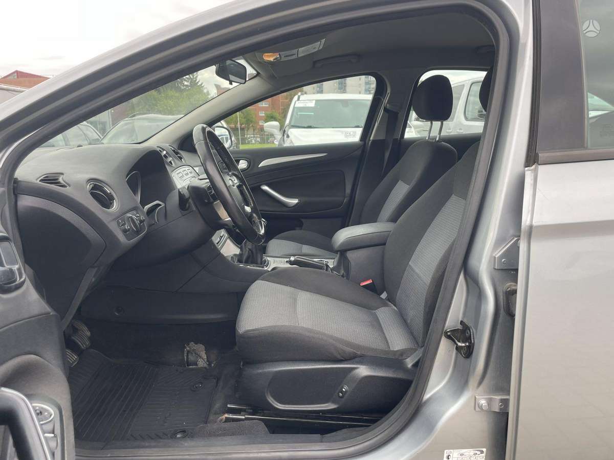 Ford Mondeo, 2.0 l., hatchback