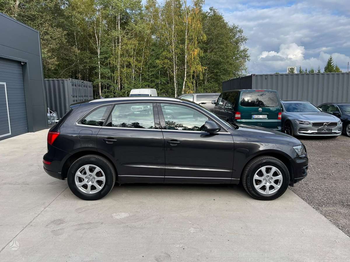 Audi Q5, 2.0 l., Внедорожник / Кроссовер