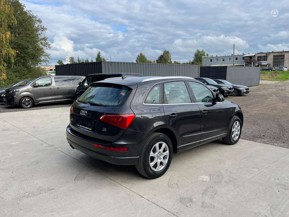 Audi Q5, 2.0 l., Внедорожник / Кроссовер