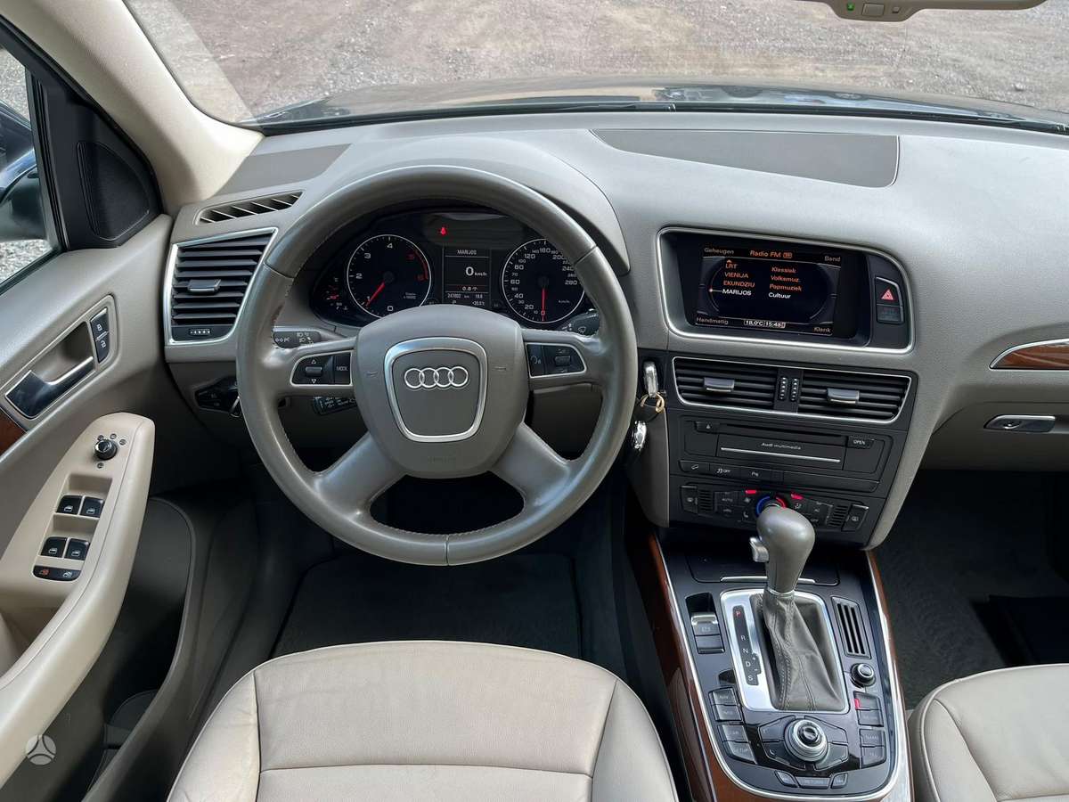 Audi Q5, 2.0 l., Внедорожник / Кроссовер