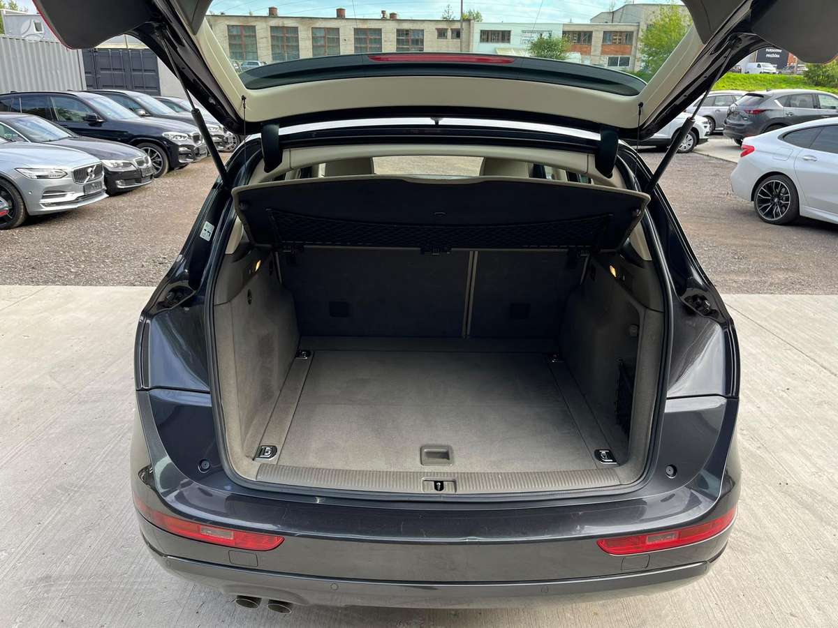 Audi Q5, 2.0 l., Внедорожник / Кроссовер