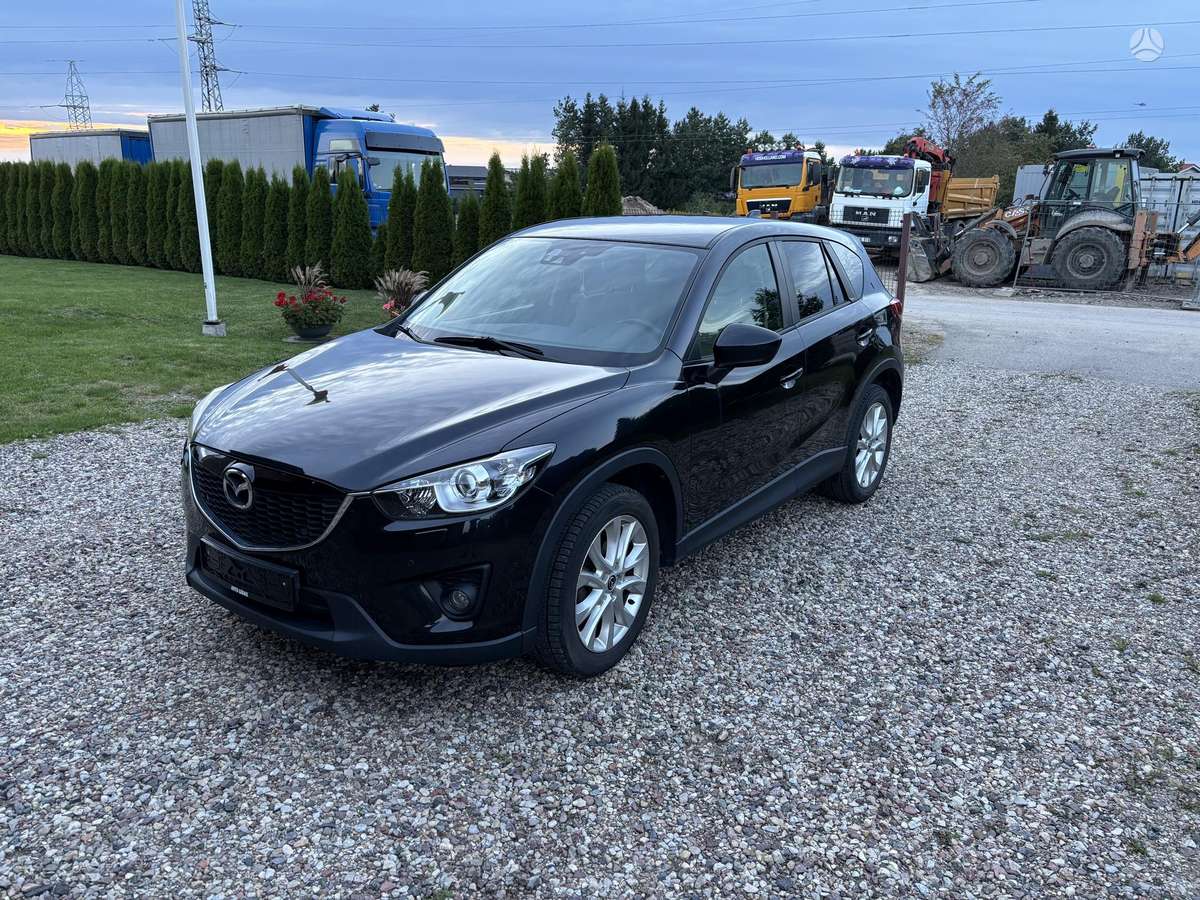 Mazda CX-5, 2.2 l., off-road / crossover