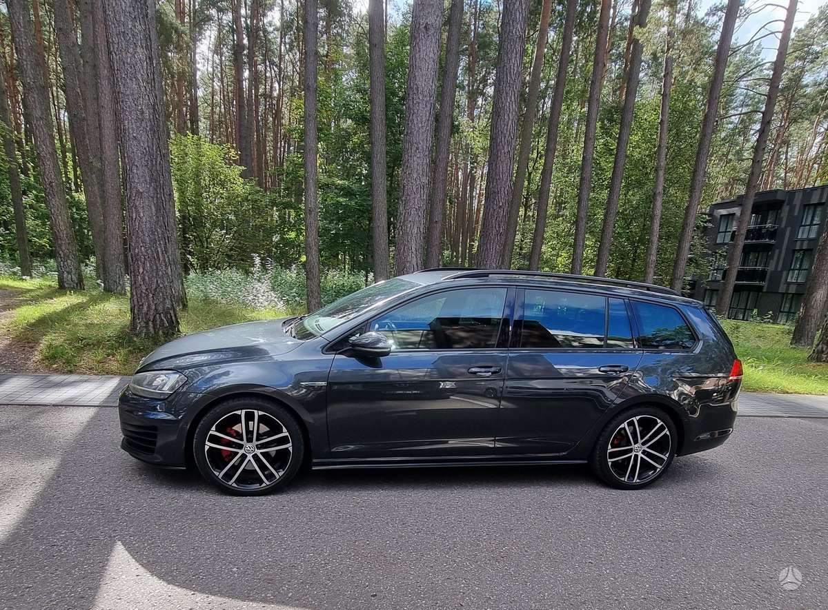 Volkswagen Golf - 3