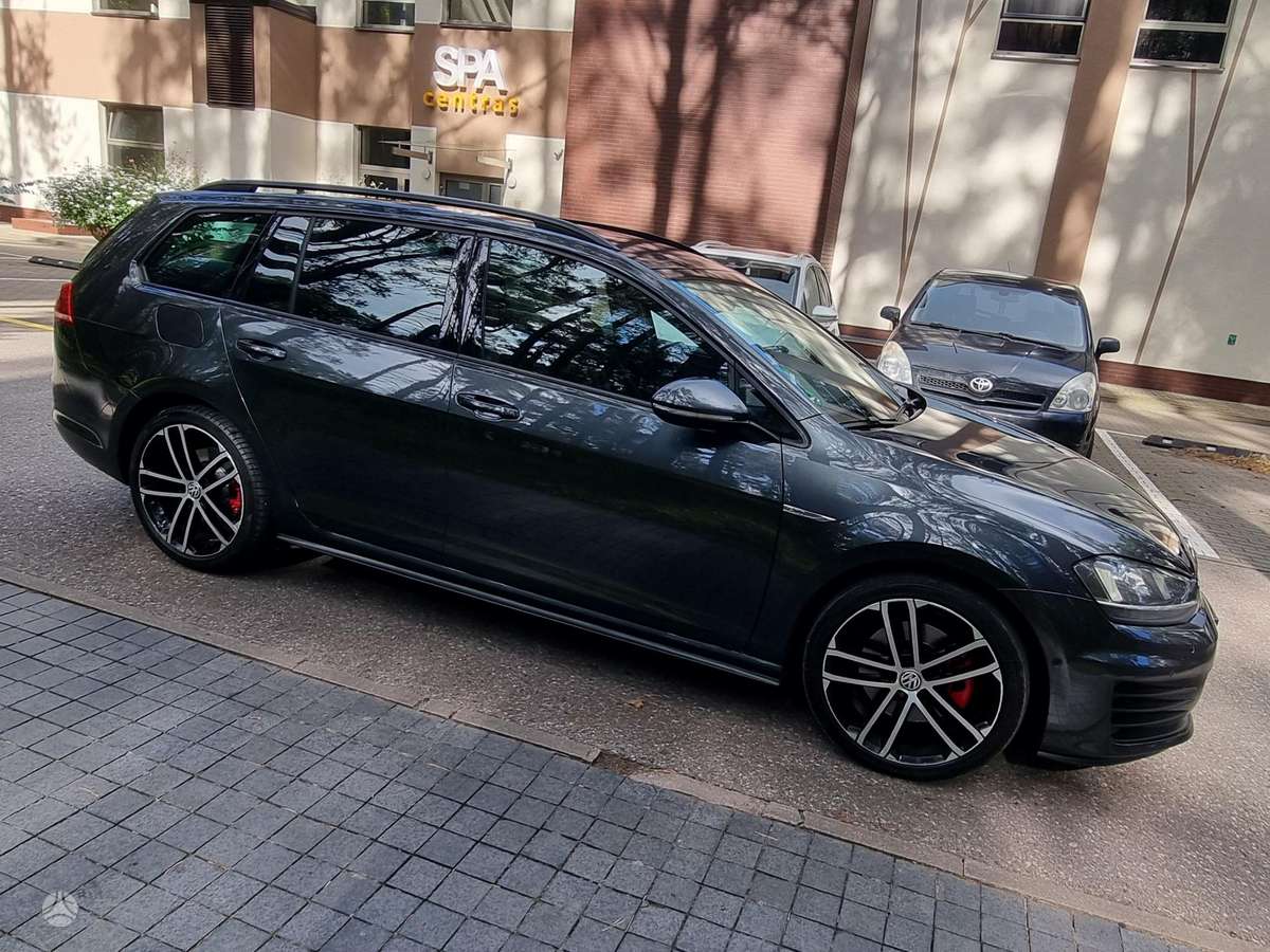 Volkswagen Golf - 4