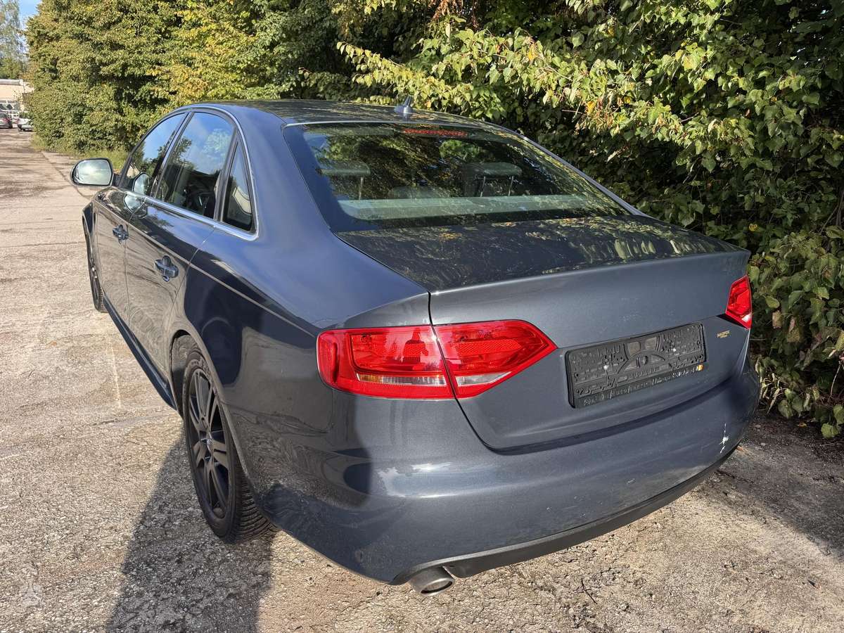 Audi A4, 2.7 l., Седан