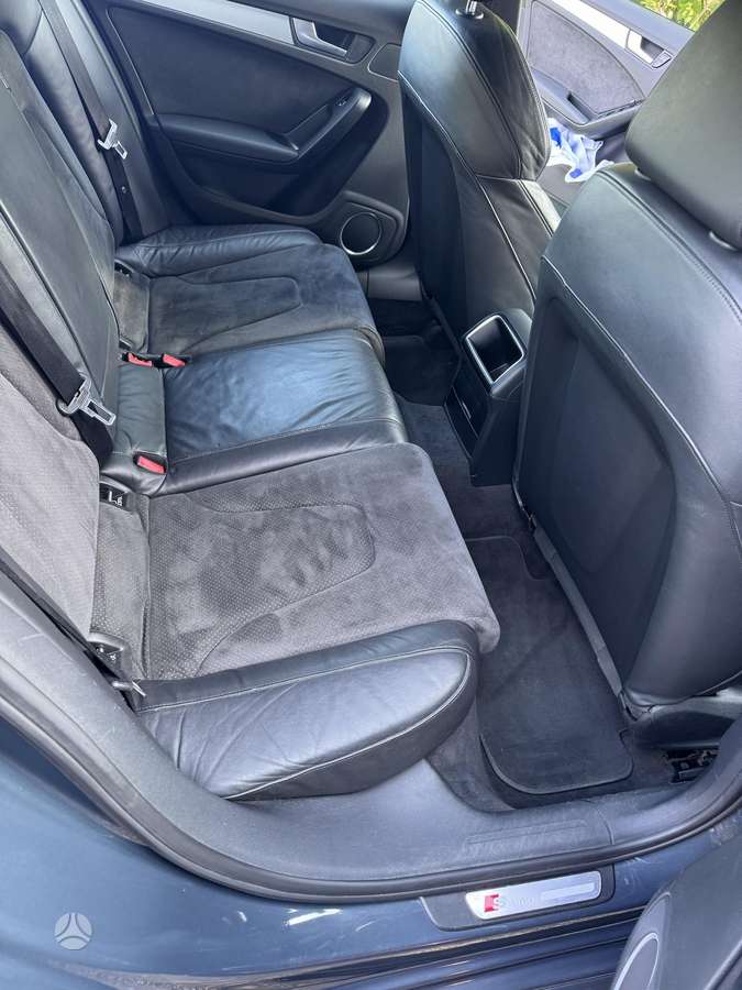 Audi A4, 2.7 l., sedanas