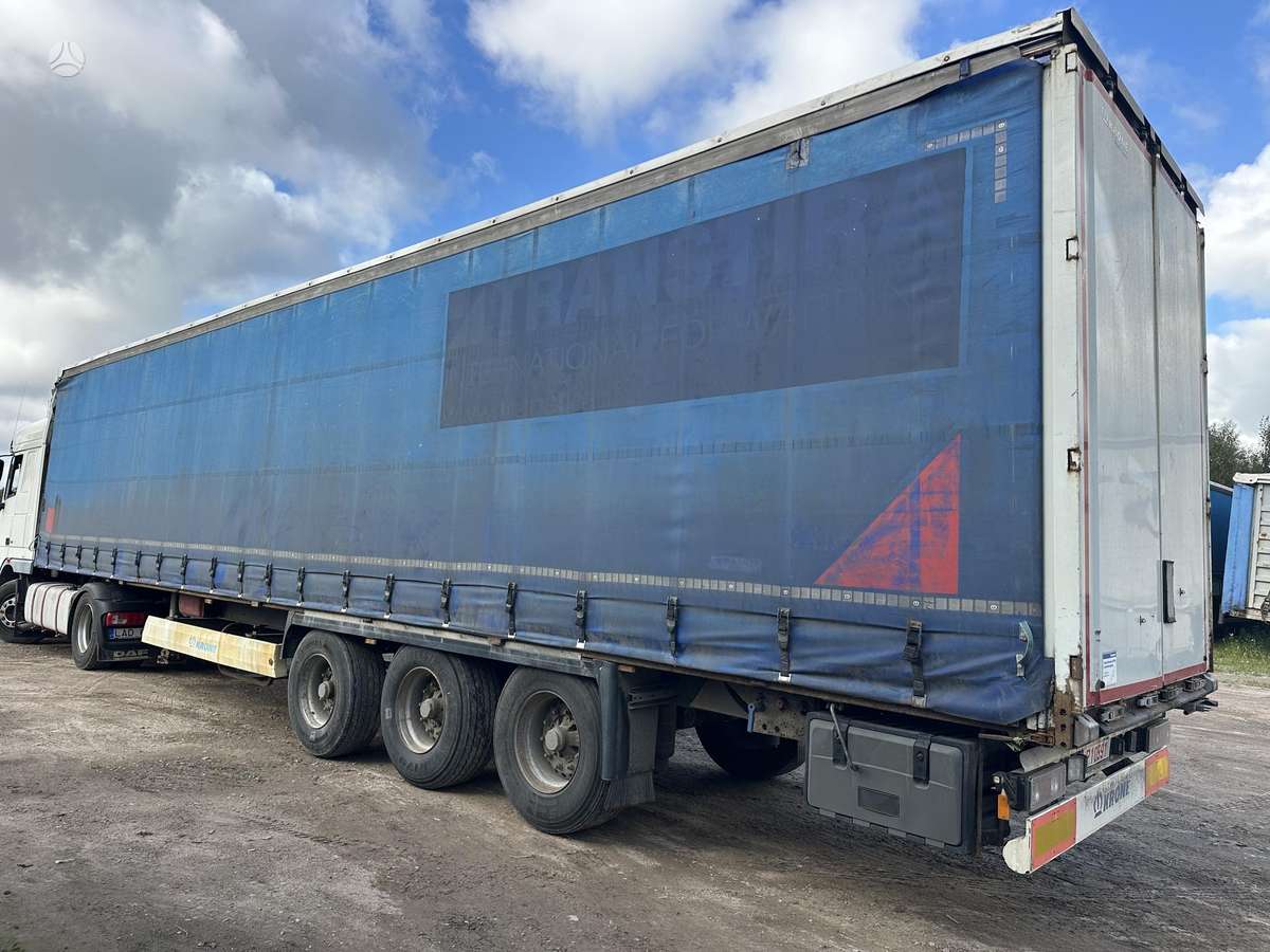 Krone, curtain / tarpaulin