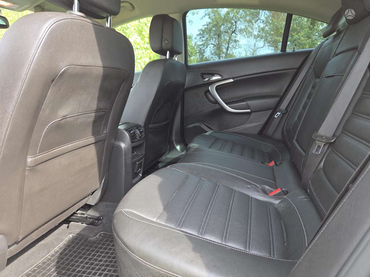 Opel Insignia - 10